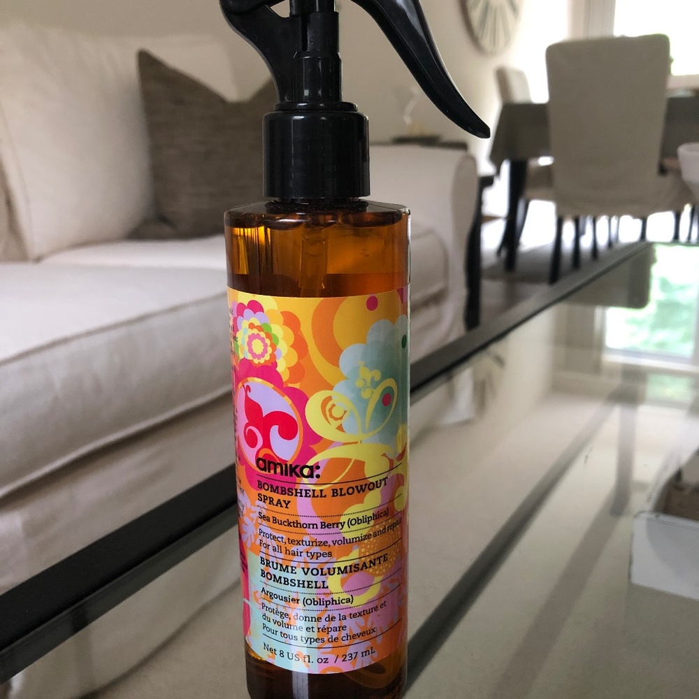 AMIKA Bombshell Blowout Spray